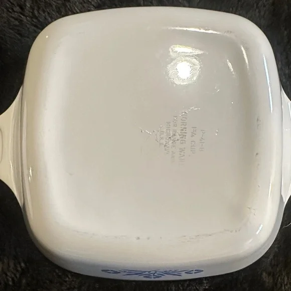 CorningWare set of 2 vintage White and Blue Square Baking Dishes 1 3/4 cup size - Picture 9 of 12
